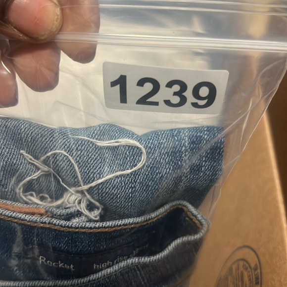 Rocket High Rise Skinny Citizens of Humanity Distressed See Photos - Picture 9 of 10